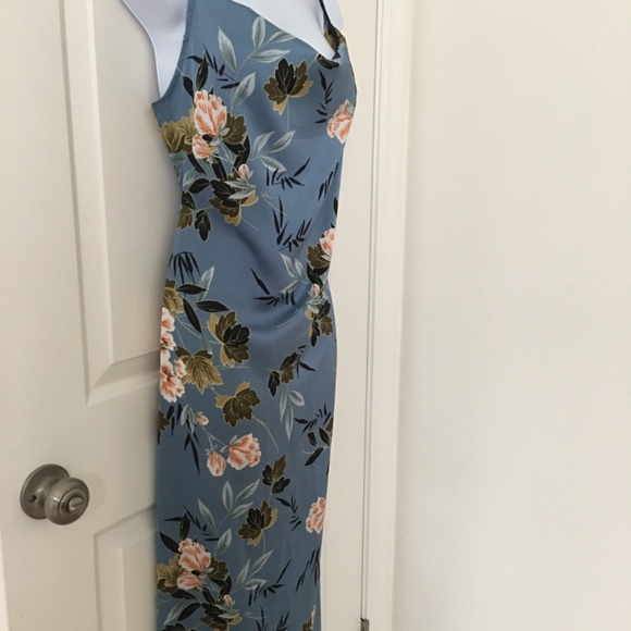 NWOT SkY Blue Floral Spaghetti Straps. Size 10 - Picture 3 of 7